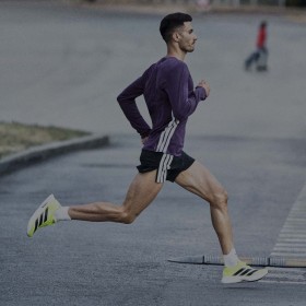 Adizero Boston 13 - Chaussure Homme - Solar Yellow / Aurora Plum / Powder Plum
