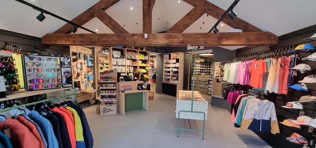 Magasin Terre de Running Albertville, sp&eacute;cialiste Course sur Route, Trail et Marche Nordique