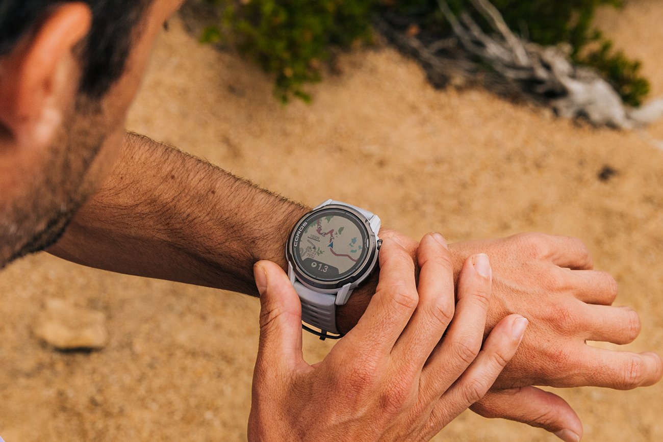 Apex 4 46mm Montre GPS de Sport - Blanc